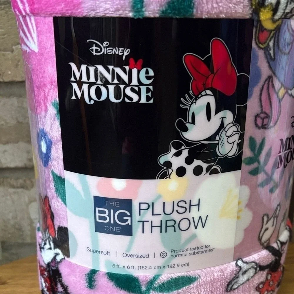 NEW Minnie Mouse Spring Floral 
